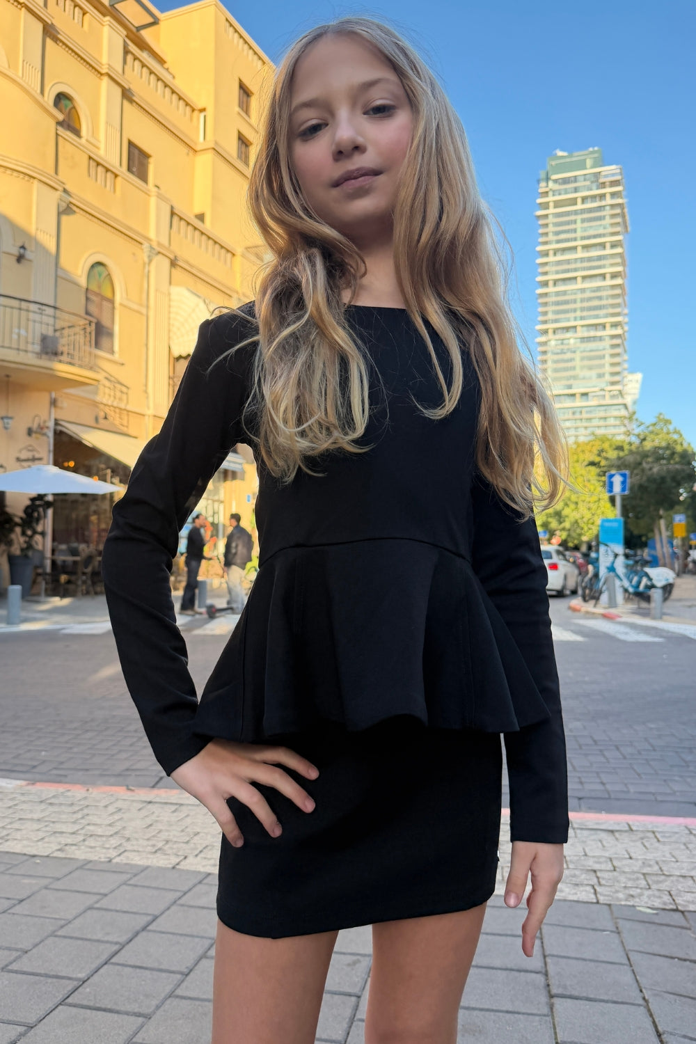 חליפת חצאית ומחוך ''ריאנה''