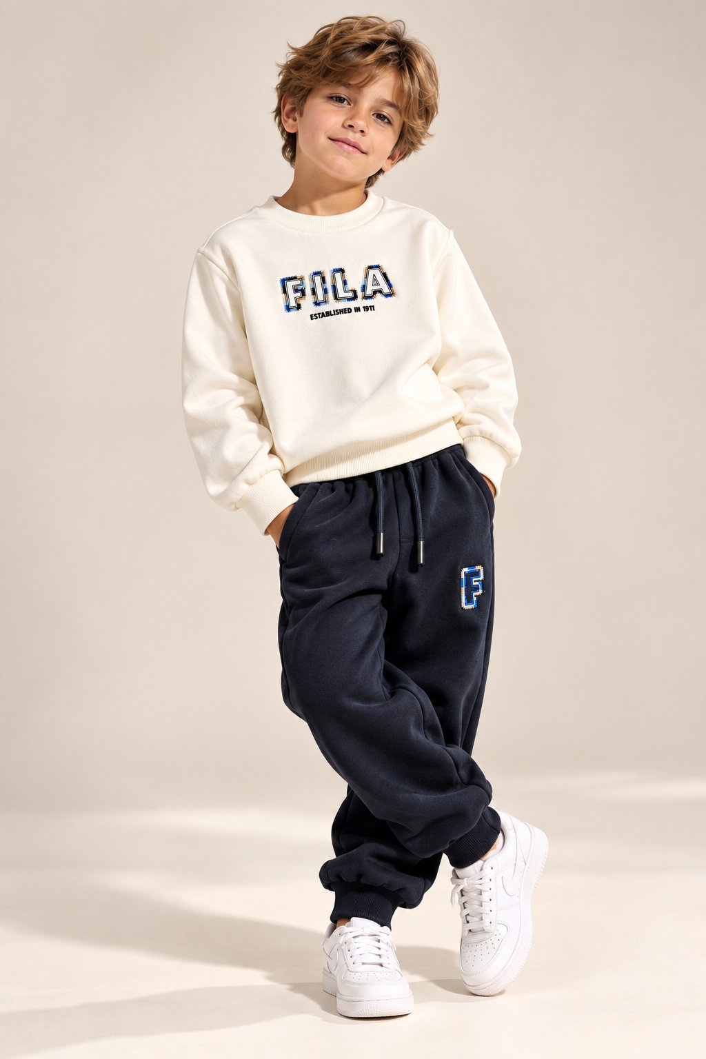 חליפת פוטר FILA לבנים סווטשירט כמאל קרם מידות 2-10 – תמונה 2