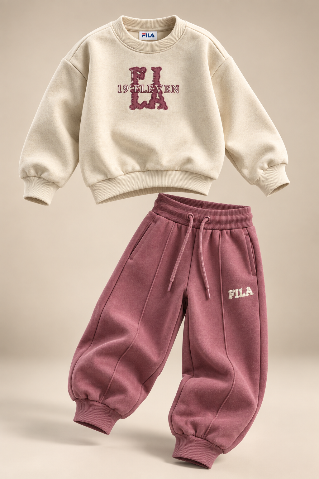 חליפת פוטר FILA לבנות קרם מידות 2-10 – תמונה 2